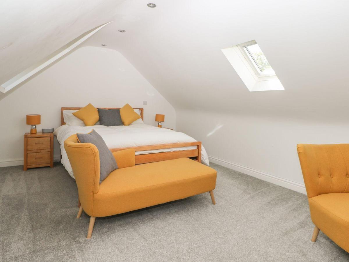 Holiday home Broadford Barn - Barn Conversion In Picturesque Village